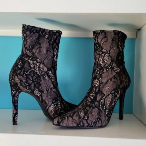 Jessica Simpson Nude Lace Bootie - Picture 3 of 8